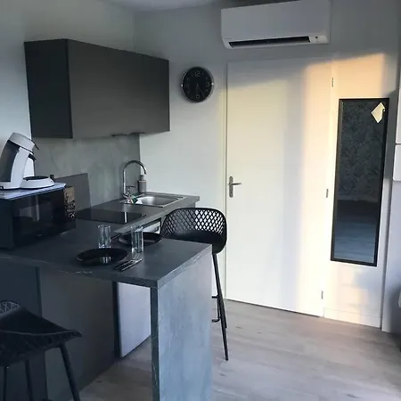 Tiny House A La Campagne Obrechies